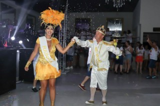 
<a style='margin-left: 5px;' class='btn btn-xs btn-social btn-facebook' href='https://www.facebook.com/sharer/sharer.php?u=https://galeramix.s01.web.getmuller.com.br/imagem/a112/800-800-90/conteudo/site_galerias/112/20-desenferruje-lives-tijucas-galeramix-196.jpg' rel='popup' data-width='500' data-height='400'><i class='fa fa-facebook'></i>Compartilhar <span class='hidden-xs'>no Facebook</span>
</a> 
<a class='btn btn-default btn-xs' target='_blank' href='imagem/a112/800-800-90/conteudo/site_galerias/112/20-desenferruje-lives-tijucas-galeramix-196.jpg'>
<span class='glyphicon glyphicon-cloud-download'></span> Salvar
</a>
