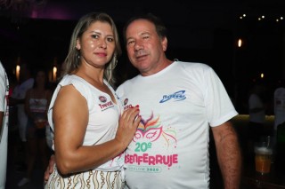 
<a style='margin-left: 5px;' class='btn btn-xs btn-social btn-facebook' href='https://www.facebook.com/sharer/sharer.php?u=https://galeramix.s01.web.getmuller.com.br/imagem/a112/800-800-90/conteudo/site_galerias/112/20-desenferruje-lives-tijucas-galeramix-239.jpg' rel='popup' data-width='500' data-height='400'><i class='fa fa-facebook'></i>Compartilhar <span class='hidden-xs'>no Facebook</span>
</a> 
<a class='btn btn-default btn-xs' target='_blank' href='imagem/a112/800-800-90/conteudo/site_galerias/112/20-desenferruje-lives-tijucas-galeramix-239.jpg'>
<span class='glyphicon glyphicon-cloud-download'></span> Salvar
</a>
