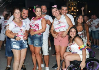 
<a style='margin-left: 5px;' class='btn btn-xs btn-social btn-facebook' href='https://www.facebook.com/sharer/sharer.php?u=https://galeramix.s01.web.getmuller.com.br/imagem/a112/800-800-90/conteudo/site_galerias/112/20-desenferruje-lives-tijucas-galeramix-260.jpg' rel='popup' data-width='500' data-height='400'><i class='fa fa-facebook'></i>Compartilhar <span class='hidden-xs'>no Facebook</span>
</a> 
<a class='btn btn-default btn-xs' target='_blank' href='imagem/a112/800-800-90/conteudo/site_galerias/112/20-desenferruje-lives-tijucas-galeramix-260.jpg'>
<span class='glyphicon glyphicon-cloud-download'></span> Salvar
</a>
