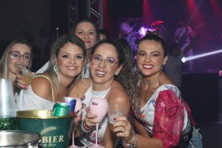 
<a style='margin-left: 5px;' class='btn btn-xs btn-social btn-facebook' href='https://www.facebook.com/sharer/sharer.php?u=https://galeramix.s01.web.getmuller.com.br/imagem/a112/800-800-90/conteudo/site_galerias/112/20-desenferruje-lives-tijucas-galeramix-275.jpg' rel='popup' data-width='500' data-height='400'><i class='fa fa-facebook'></i>Compartilhar <span class='hidden-xs'>no Facebook</span>
</a> 
<a class='btn btn-default btn-xs' target='_blank' href='imagem/a112/800-800-90/conteudo/site_galerias/112/20-desenferruje-lives-tijucas-galeramix-275.jpg'>
<span class='glyphicon glyphicon-cloud-download'></span> Salvar
</a>
