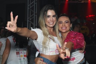 
<a style='margin-left: 5px;' class='btn btn-xs btn-social btn-facebook' href='https://www.facebook.com/sharer/sharer.php?u=https://galeramix.s01.web.getmuller.com.br/imagem/a112/800-800-90/conteudo/site_galerias/112/20-desenferruje-lives-tijucas-galeramix-278.jpg' rel='popup' data-width='500' data-height='400'><i class='fa fa-facebook'></i>Compartilhar <span class='hidden-xs'>no Facebook</span>
</a> 
<a class='btn btn-default btn-xs' target='_blank' href='imagem/a112/800-800-90/conteudo/site_galerias/112/20-desenferruje-lives-tijucas-galeramix-278.jpg'>
<span class='glyphicon glyphicon-cloud-download'></span> Salvar
</a>
