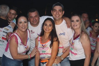 
<a style='margin-left: 5px;' class='btn btn-xs btn-social btn-facebook' href='https://www.facebook.com/sharer/sharer.php?u=https://galeramix.s01.web.getmuller.com.br/imagem/a112/800-800-90/conteudo/site_galerias/112/20-desenferruje-lives-tijucas-galeramix-284.jpg' rel='popup' data-width='500' data-height='400'><i class='fa fa-facebook'></i>Compartilhar <span class='hidden-xs'>no Facebook</span>
</a> 
<a class='btn btn-default btn-xs' target='_blank' href='imagem/a112/800-800-90/conteudo/site_galerias/112/20-desenferruje-lives-tijucas-galeramix-284.jpg'>
<span class='glyphicon glyphicon-cloud-download'></span> Salvar
</a>
