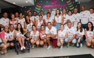 
<a style='margin-left: 5px;' class='btn btn-xs btn-social btn-facebook' href='https://www.facebook.com/sharer/sharer.php?u=https://galeramix.s01.web.getmuller.com.br/imagem/a112/800-800-90/conteudo/site_galerias/112/20-desenferruje-lives-tijucas-galeramix-3.jpg' rel='popup' data-width='500' data-height='400'><i class='fa fa-facebook'></i>Compartilhar <span class='hidden-xs'>no Facebook</span>
</a> 
<a class='btn btn-default btn-xs' target='_blank' href='imagem/a112/800-800-90/conteudo/site_galerias/112/20-desenferruje-lives-tijucas-galeramix-3.jpg'>
<span class='glyphicon glyphicon-cloud-download'></span> Salvar
</a>
