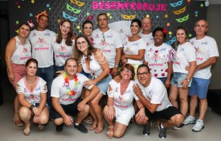 
<a style='margin-left: 5px;' class='btn btn-xs btn-social btn-facebook' href='https://www.facebook.com/sharer/sharer.php?u=https://galeramix.s01.web.getmuller.com.br/imagem/a112/800-800-90/conteudo/site_galerias/112/20-desenferruje-lives-tijucas-galeramix-31.jpg' rel='popup' data-width='500' data-height='400'><i class='fa fa-facebook'></i>Compartilhar <span class='hidden-xs'>no Facebook</span>
</a> 
<a class='btn btn-default btn-xs' target='_blank' href='imagem/a112/800-800-90/conteudo/site_galerias/112/20-desenferruje-lives-tijucas-galeramix-31.jpg'>
<span class='glyphicon glyphicon-cloud-download'></span> Salvar
</a>
