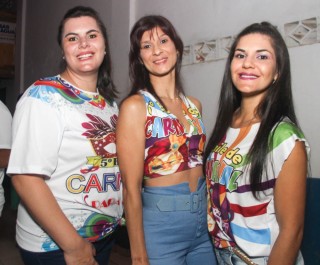 
    <a style='margin-left: 5px;' class='btn btn-xs btn-social btn-facebook' href='https://www.facebook.com/sharer/sharer.php?u=https://galeramix.s01.web.getmuller.com.br/imagem/a113/800-800-90/conteudo/site_galerias/113/baile-de-carnaval-para-casais-ctg-fogao-de-lenha-tijucas-galeramix-105.jpg' rel='popup' data-width='500' data-height='400'><i class='fa fa-facebook'></i>Compartilhar <span class='hidden-xs'>no Facebook</span>
</a> 
<a class='btn btn-default btn-xs' target='_blank' href='imagem/a113/800-800-90/conteudo/site_galerias/113/baile-de-carnaval-para-casais-ctg-fogao-de-lenha-tijucas-galeramix-105.jpg'>
    <span class='glyphicon glyphicon-cloud-download'></span> Salvar
</a>
