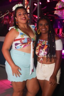 
<a style='margin-left: 5px;' class='btn btn-xs btn-social btn-facebook' href='https://www.facebook.com/sharer/sharer.php?u=https://galeramix.s01.web.getmuller.com.br/imagem/a113/800-800-90/conteudo/site_galerias/113/baile-de-carnaval-para-casais-ctg-fogao-de-lenha-tijucas-galeramix-118.jpg' rel='popup' data-width='500' data-height='400'><i class='fa fa-facebook'></i>Compartilhar <span class='hidden-xs'>no Facebook</span>
</a> 
<a class='btn btn-default btn-xs' target='_blank' href='imagem/a113/800-800-90/conteudo/site_galerias/113/baile-de-carnaval-para-casais-ctg-fogao-de-lenha-tijucas-galeramix-118.jpg'>
<span class='glyphicon glyphicon-cloud-download'></span> Salvar
</a>
