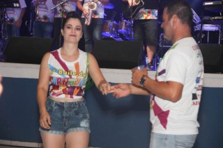 
<a style='margin-left: 5px;' class='btn btn-xs btn-social btn-facebook' href='https://www.facebook.com/sharer/sharer.php?u=https://galeramix.s01.web.getmuller.com.br/imagem/a113/800-800-90/conteudo/site_galerias/113/baile-de-carnaval-para-casais-ctg-fogao-de-lenha-tijucas-galeramix-125.jpg' rel='popup' data-width='500' data-height='400'><i class='fa fa-facebook'></i>Compartilhar <span class='hidden-xs'>no Facebook</span>
</a> 
<a class='btn btn-default btn-xs' target='_blank' href='imagem/a113/800-800-90/conteudo/site_galerias/113/baile-de-carnaval-para-casais-ctg-fogao-de-lenha-tijucas-galeramix-125.jpg'>
<span class='glyphicon glyphicon-cloud-download'></span> Salvar
</a>
