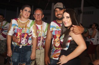 
<a style='margin-left: 5px;' class='btn btn-xs btn-social btn-facebook' href='https://www.facebook.com/sharer/sharer.php?u=https://galeramix.s01.web.getmuller.com.br/imagem/a113/800-800-90/conteudo/site_galerias/113/baile-de-carnaval-para-casais-ctg-fogao-de-lenha-tijucas-galeramix-134.jpg' rel='popup' data-width='500' data-height='400'><i class='fa fa-facebook'></i>Compartilhar <span class='hidden-xs'>no Facebook</span>
</a> 
<a class='btn btn-default btn-xs' target='_blank' href='imagem/a113/800-800-90/conteudo/site_galerias/113/baile-de-carnaval-para-casais-ctg-fogao-de-lenha-tijucas-galeramix-134.jpg'>
<span class='glyphicon glyphicon-cloud-download'></span> Salvar
</a>
