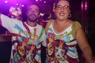 
<a style='margin-left: 5px;' class='btn btn-xs btn-social btn-facebook' href='https://www.facebook.com/sharer/sharer.php?u=https://galeramix.s01.web.getmuller.com.br/imagem/a113/800-800-90/conteudo/site_galerias/113/baile-de-carnaval-para-casais-ctg-fogao-de-lenha-tijucas-galeramix-140.jpg' rel='popup' data-width='500' data-height='400'><i class='fa fa-facebook'></i>Compartilhar <span class='hidden-xs'>no Facebook</span>
</a> 
<a class='btn btn-default btn-xs' target='_blank' href='imagem/a113/800-800-90/conteudo/site_galerias/113/baile-de-carnaval-para-casais-ctg-fogao-de-lenha-tijucas-galeramix-140.jpg'>
<span class='glyphicon glyphicon-cloud-download'></span> Salvar
</a>
