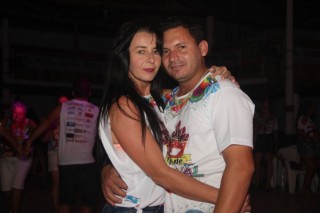 
<a style='margin-left: 5px;' class='btn btn-xs btn-social btn-facebook' href='https://www.facebook.com/sharer/sharer.php?u=https://galeramix.s01.web.getmuller.com.br/imagem/a113/800-800-90/conteudo/site_galerias/113/baile-de-carnaval-para-casais-ctg-fogao-de-lenha-tijucas-galeramix-148.jpg' rel='popup' data-width='500' data-height='400'><i class='fa fa-facebook'></i>Compartilhar <span class='hidden-xs'>no Facebook</span>
</a> 
<a class='btn btn-default btn-xs' target='_blank' href='imagem/a113/800-800-90/conteudo/site_galerias/113/baile-de-carnaval-para-casais-ctg-fogao-de-lenha-tijucas-galeramix-148.jpg'>
<span class='glyphicon glyphicon-cloud-download'></span> Salvar
</a>
