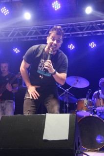 
<a style='margin-left: 5px;' class='btn btn-xs btn-social btn-facebook' href='https://www.facebook.com/sharer/sharer.php?u=https://galeramix.s01.web.getmuller.com.br/imagem/a113/800-800-90/conteudo/site_galerias/113/baile-de-carnaval-para-casais-ctg-fogao-de-lenha-tijucas-galeramix-160.jpg' rel='popup' data-width='500' data-height='400'><i class='fa fa-facebook'></i>Compartilhar <span class='hidden-xs'>no Facebook</span>
</a> 
<a class='btn btn-default btn-xs' target='_blank' href='imagem/a113/800-800-90/conteudo/site_galerias/113/baile-de-carnaval-para-casais-ctg-fogao-de-lenha-tijucas-galeramix-160.jpg'>
<span class='glyphicon glyphicon-cloud-download'></span> Salvar
</a>
