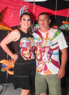 
<a style='margin-left: 5px;' class='btn btn-xs btn-social btn-facebook' href='https://www.facebook.com/sharer/sharer.php?u=https://galeramix.s01.web.getmuller.com.br/imagem/a113/800-800-90/conteudo/site_galerias/113/baile-de-carnaval-para-casais-ctg-fogao-de-lenha-tijucas-galeramix-25.jpg' rel='popup' data-width='500' data-height='400'><i class='fa fa-facebook'></i>Compartilhar <span class='hidden-xs'>no Facebook</span>
</a> 
<a class='btn btn-default btn-xs' target='_blank' href='imagem/a113/800-800-90/conteudo/site_galerias/113/baile-de-carnaval-para-casais-ctg-fogao-de-lenha-tijucas-galeramix-25.jpg'>
<span class='glyphicon glyphicon-cloud-download'></span> Salvar
</a>
