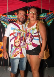 
<a style='margin-left: 5px;' class='btn btn-xs btn-social btn-facebook' href='https://www.facebook.com/sharer/sharer.php?u=https://galeramix.s01.web.getmuller.com.br/imagem/a113/800-800-90/conteudo/site_galerias/113/baile-de-carnaval-para-casais-ctg-fogao-de-lenha-tijucas-galeramix-43.jpg' rel='popup' data-width='500' data-height='400'><i class='fa fa-facebook'></i>Compartilhar <span class='hidden-xs'>no Facebook</span>
</a> 
<a class='btn btn-default btn-xs' target='_blank' href='imagem/a113/800-800-90/conteudo/site_galerias/113/baile-de-carnaval-para-casais-ctg-fogao-de-lenha-tijucas-galeramix-43.jpg'>
<span class='glyphicon glyphicon-cloud-download'></span> Salvar
</a>
