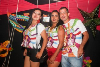 
<a style='margin-left: 5px;' class='btn btn-xs btn-social btn-facebook' href='https://www.facebook.com/sharer/sharer.php?u=https://galeramix.s01.web.getmuller.com.br/imagem/a113/800-800-90/conteudo/site_galerias/113/baile-de-carnaval-para-casais-ctg-fogao-de-lenha-tijucas-galeramix-47.jpg' rel='popup' data-width='500' data-height='400'><i class='fa fa-facebook'></i>Compartilhar <span class='hidden-xs'>no Facebook</span>
</a> 
<a class='btn btn-default btn-xs' target='_blank' href='imagem/a113/800-800-90/conteudo/site_galerias/113/baile-de-carnaval-para-casais-ctg-fogao-de-lenha-tijucas-galeramix-47.jpg'>
<span class='glyphicon glyphicon-cloud-download'></span> Salvar
</a>
