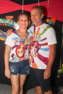 
<a style='margin-left: 5px;' class='btn btn-xs btn-social btn-facebook' href='https://www.facebook.com/sharer/sharer.php?u=https://galeramix.s01.web.getmuller.com.br/imagem/a113/800-800-90/conteudo/site_galerias/113/baile-de-carnaval-para-casais-ctg-fogao-de-lenha-tijucas-galeramix-51.jpg' rel='popup' data-width='500' data-height='400'><i class='fa fa-facebook'></i>Compartilhar <span class='hidden-xs'>no Facebook</span>
</a> 
<a class='btn btn-default btn-xs' target='_blank' href='imagem/a113/800-800-90/conteudo/site_galerias/113/baile-de-carnaval-para-casais-ctg-fogao-de-lenha-tijucas-galeramix-51.jpg'>
<span class='glyphicon glyphicon-cloud-download'></span> Salvar
</a>
