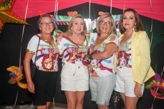 
<a style='margin-left: 5px;' class='btn btn-xs btn-social btn-facebook' href='https://www.facebook.com/sharer/sharer.php?u=https://galeramix.s01.web.getmuller.com.br/imagem/a113/800-800-90/conteudo/site_galerias/113/baile-de-carnaval-para-casais-ctg-fogao-de-lenha-tijucas-galeramix-59.jpg' rel='popup' data-width='500' data-height='400'><i class='fa fa-facebook'></i>Compartilhar <span class='hidden-xs'>no Facebook</span>
</a> 
<a class='btn btn-default btn-xs' target='_blank' href='imagem/a113/800-800-90/conteudo/site_galerias/113/baile-de-carnaval-para-casais-ctg-fogao-de-lenha-tijucas-galeramix-59.jpg'>
<span class='glyphicon glyphicon-cloud-download'></span> Salvar
</a>
