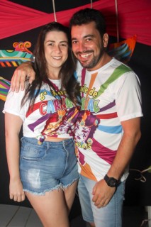 
<a style='margin-left: 5px;' class='btn btn-xs btn-social btn-facebook' href='https://www.facebook.com/sharer/sharer.php?u=https://galeramix.s01.web.getmuller.com.br/imagem/a113/800-800-90/conteudo/site_galerias/113/baile-de-carnaval-para-casais-ctg-fogao-de-lenha-tijucas-galeramix-67.jpg' rel='popup' data-width='500' data-height='400'><i class='fa fa-facebook'></i>Compartilhar <span class='hidden-xs'>no Facebook</span>
</a> 
<a class='btn btn-default btn-xs' target='_blank' href='imagem/a113/800-800-90/conteudo/site_galerias/113/baile-de-carnaval-para-casais-ctg-fogao-de-lenha-tijucas-galeramix-67.jpg'>
<span class='glyphicon glyphicon-cloud-download'></span> Salvar
</a>
