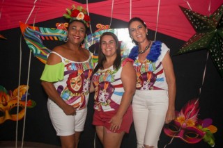 
<a style='margin-left: 5px;' class='btn btn-xs btn-social btn-facebook' href='https://www.facebook.com/sharer/sharer.php?u=https://galeramix.s01.web.getmuller.com.br/imagem/a113/800-800-90/conteudo/site_galerias/113/baile-de-carnaval-para-casais-ctg-fogao-de-lenha-tijucas-galeramix-69.jpg' rel='popup' data-width='500' data-height='400'><i class='fa fa-facebook'></i>Compartilhar <span class='hidden-xs'>no Facebook</span>
</a> 
<a class='btn btn-default btn-xs' target='_blank' href='imagem/a113/800-800-90/conteudo/site_galerias/113/baile-de-carnaval-para-casais-ctg-fogao-de-lenha-tijucas-galeramix-69.jpg'>
<span class='glyphicon glyphicon-cloud-download'></span> Salvar
</a>
