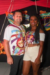 
<a style='margin-left: 5px;' class='btn btn-xs btn-social btn-facebook' href='https://www.facebook.com/sharer/sharer.php?u=https://galeramix.s01.web.getmuller.com.br/imagem/a113/800-800-90/conteudo/site_galerias/113/baile-de-carnaval-para-casais-ctg-fogao-de-lenha-tijucas-galeramix-72.jpg' rel='popup' data-width='500' data-height='400'><i class='fa fa-facebook'></i>Compartilhar <span class='hidden-xs'>no Facebook</span>
</a> 
<a class='btn btn-default btn-xs' target='_blank' href='imagem/a113/800-800-90/conteudo/site_galerias/113/baile-de-carnaval-para-casais-ctg-fogao-de-lenha-tijucas-galeramix-72.jpg'>
<span class='glyphicon glyphicon-cloud-download'></span> Salvar
</a>
