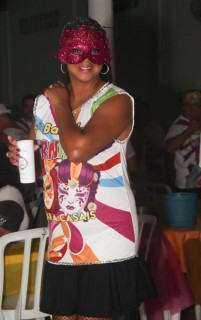 
<a style='margin-left: 5px;' class='btn btn-xs btn-social btn-facebook' href='https://www.facebook.com/sharer/sharer.php?u=https://galeramix.s01.web.getmuller.com.br/imagem/a113/800-800-90/conteudo/site_galerias/113/baile-de-carnaval-para-casais-ctg-fogao-de-lenha-tijucas-galeramix-84.jpg' rel='popup' data-width='500' data-height='400'><i class='fa fa-facebook'></i>Compartilhar <span class='hidden-xs'>no Facebook</span>
</a> 
<a class='btn btn-default btn-xs' target='_blank' href='imagem/a113/800-800-90/conteudo/site_galerias/113/baile-de-carnaval-para-casais-ctg-fogao-de-lenha-tijucas-galeramix-84.jpg'>
<span class='glyphicon glyphicon-cloud-download'></span> Salvar
</a>
