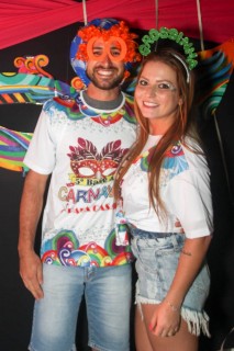 
<a style='margin-left: 5px;' class='btn btn-xs btn-social btn-facebook' href='https://www.facebook.com/sharer/sharer.php?u=https://galeramix.s01.web.getmuller.com.br/imagem/a113/800-800-90/conteudo/site_galerias/113/baile-de-carnaval-para-casais-ctg-fogao-de-lenha-tijucas-galeramix-92.jpg' rel='popup' data-width='500' data-height='400'><i class='fa fa-facebook'></i>Compartilhar <span class='hidden-xs'>no Facebook</span>
</a> 
<a class='btn btn-default btn-xs' target='_blank' href='imagem/a113/800-800-90/conteudo/site_galerias/113/baile-de-carnaval-para-casais-ctg-fogao-de-lenha-tijucas-galeramix-92.jpg'>
<span class='glyphicon glyphicon-cloud-download'></span> Salvar
</a>
