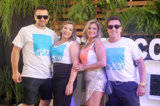 
                        <a style='margin-left: 5px;' class='btn btn-xs btn-social btn-facebook' href='https://www.facebook.com/sharer/sharer.php?u=https://galeramix.s01.web.getmuller.com.br/imagem/a114/800-800-90/conteudo/site_galerias/114/12-costelaco-junior-seco-silva-neto-canelinha-maiara-e-maraisa-galeramix-100.jpg' rel='popup' data-width='500' data-height='400'><i class='fa fa-facebook'></i>Compartilhar <span class='hidden-xs'>no Facebook</span>
                    </a> 
                    <a class='btn btn-default btn-xs' target='_blank' href='imagem/a114/800-800-90/conteudo/site_galerias/114/12-costelaco-junior-seco-silva-neto-canelinha-maiara-e-maraisa-galeramix-100.jpg'>
                        <span class='glyphicon glyphicon-cloud-download'></span> Salvar
                    </a>
                    