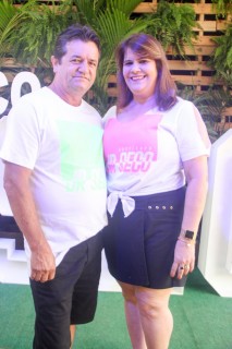 
<a style='margin-left: 5px;' class='btn btn-xs btn-social btn-facebook' href='https://www.facebook.com/sharer/sharer.php?u=https://galeramix.s01.web.getmuller.com.br/imagem/a114/800-800-90/conteudo/site_galerias/114/12-costelaco-junior-seco-silva-neto-canelinha-maiara-e-maraisa-galeramix-123.jpg' rel='popup' data-width='500' data-height='400'><i class='fa fa-facebook'></i>Compartilhar <span class='hidden-xs'>no Facebook</span>
</a> 
<a class='btn btn-default btn-xs' target='_blank' href='imagem/a114/800-800-90/conteudo/site_galerias/114/12-costelaco-junior-seco-silva-neto-canelinha-maiara-e-maraisa-galeramix-123.jpg'>
<span class='glyphicon glyphicon-cloud-download'></span> Salvar
</a>
