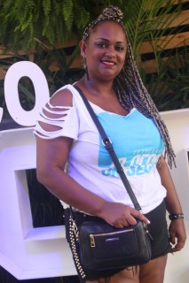 
<a style='margin-left: 5px;' class='btn btn-xs btn-social btn-facebook' href='https://www.facebook.com/sharer/sharer.php?u=https://galeramix.s01.web.getmuller.com.br/imagem/a114/800-800-90/conteudo/site_galerias/114/12-costelaco-junior-seco-silva-neto-canelinha-maiara-e-maraisa-galeramix-130.jpg' rel='popup' data-width='500' data-height='400'><i class='fa fa-facebook'></i>Compartilhar <span class='hidden-xs'>no Facebook</span>
</a> 
<a class='btn btn-default btn-xs' target='_blank' href='imagem/a114/800-800-90/conteudo/site_galerias/114/12-costelaco-junior-seco-silva-neto-canelinha-maiara-e-maraisa-galeramix-130.jpg'>
<span class='glyphicon glyphicon-cloud-download'></span> Salvar
</a>
