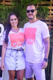 
<a style='margin-left: 5px;' class='btn btn-xs btn-social btn-facebook' href='https://www.facebook.com/sharer/sharer.php?u=https://galeramix.s01.web.getmuller.com.br/imagem/a114/800-800-90/conteudo/site_galerias/114/12-costelaco-junior-seco-silva-neto-canelinha-maiara-e-maraisa-galeramix-139.jpg' rel='popup' data-width='500' data-height='400'><i class='fa fa-facebook'></i>Compartilhar <span class='hidden-xs'>no Facebook</span>
</a> 
<a class='btn btn-default btn-xs' target='_blank' href='imagem/a114/800-800-90/conteudo/site_galerias/114/12-costelaco-junior-seco-silva-neto-canelinha-maiara-e-maraisa-galeramix-139.jpg'>
<span class='glyphicon glyphicon-cloud-download'></span> Salvar
</a>
