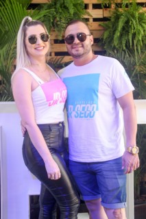 
<a style='margin-left: 5px;' class='btn btn-xs btn-social btn-facebook' href='https://www.facebook.com/sharer/sharer.php?u=https://galeramix.s01.web.getmuller.com.br/imagem/a114/800-800-90/conteudo/site_galerias/114/12-costelaco-junior-seco-silva-neto-canelinha-maiara-e-maraisa-galeramix-141.jpg' rel='popup' data-width='500' data-height='400'><i class='fa fa-facebook'></i>Compartilhar <span class='hidden-xs'>no Facebook</span>
</a> 
<a class='btn btn-default btn-xs' target='_blank' href='imagem/a114/800-800-90/conteudo/site_galerias/114/12-costelaco-junior-seco-silva-neto-canelinha-maiara-e-maraisa-galeramix-141.jpg'>
<span class='glyphicon glyphicon-cloud-download'></span> Salvar
</a>
