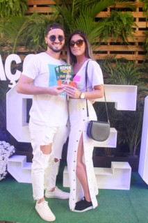 
<a style='margin-left: 5px;' class='btn btn-xs btn-social btn-facebook' href='https://www.facebook.com/sharer/sharer.php?u=https://galeramix.s01.web.getmuller.com.br/imagem/a114/800-800-90/conteudo/site_galerias/114/12-costelaco-junior-seco-silva-neto-canelinha-maiara-e-maraisa-galeramix-143.jpg' rel='popup' data-width='500' data-height='400'><i class='fa fa-facebook'></i>Compartilhar <span class='hidden-xs'>no Facebook</span>
</a> 
<a class='btn btn-default btn-xs' target='_blank' href='imagem/a114/800-800-90/conteudo/site_galerias/114/12-costelaco-junior-seco-silva-neto-canelinha-maiara-e-maraisa-galeramix-143.jpg'>
<span class='glyphicon glyphicon-cloud-download'></span> Salvar
</a>
