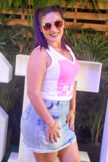 
<a style='margin-left: 5px;' class='btn btn-xs btn-social btn-facebook' href='https://www.facebook.com/sharer/sharer.php?u=https://galeramix.s01.web.getmuller.com.br/imagem/a114/800-800-90/conteudo/site_galerias/114/12-costelaco-junior-seco-silva-neto-canelinha-maiara-e-maraisa-galeramix-150.jpg' rel='popup' data-width='500' data-height='400'><i class='fa fa-facebook'></i>Compartilhar <span class='hidden-xs'>no Facebook</span>
</a> 
<a class='btn btn-default btn-xs' target='_blank' href='imagem/a114/800-800-90/conteudo/site_galerias/114/12-costelaco-junior-seco-silva-neto-canelinha-maiara-e-maraisa-galeramix-150.jpg'>
<span class='glyphicon glyphicon-cloud-download'></span> Salvar
</a>
