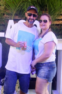 
<a style='margin-left: 5px;' class='btn btn-xs btn-social btn-facebook' href='https://www.facebook.com/sharer/sharer.php?u=https://galeramix.s01.web.getmuller.com.br/imagem/a114/800-800-90/conteudo/site_galerias/114/12-costelaco-junior-seco-silva-neto-canelinha-maiara-e-maraisa-galeramix-16.jpg' rel='popup' data-width='500' data-height='400'><i class='fa fa-facebook'></i>Compartilhar <span class='hidden-xs'>no Facebook</span>
</a> 
<a class='btn btn-default btn-xs' target='_blank' href='imagem/a114/800-800-90/conteudo/site_galerias/114/12-costelaco-junior-seco-silva-neto-canelinha-maiara-e-maraisa-galeramix-16.jpg'>
<span class='glyphicon glyphicon-cloud-download'></span> Salvar
</a>
