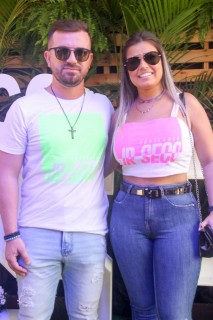 
<a style='margin-left: 5px;' class='btn btn-xs btn-social btn-facebook' href='https://www.facebook.com/sharer/sharer.php?u=https://galeramix.s01.web.getmuller.com.br/imagem/a114/800-800-90/conteudo/site_galerias/114/12-costelaco-junior-seco-silva-neto-canelinha-maiara-e-maraisa-galeramix-167.jpg' rel='popup' data-width='500' data-height='400'><i class='fa fa-facebook'></i>Compartilhar <span class='hidden-xs'>no Facebook</span>
</a> 
<a class='btn btn-default btn-xs' target='_blank' href='imagem/a114/800-800-90/conteudo/site_galerias/114/12-costelaco-junior-seco-silva-neto-canelinha-maiara-e-maraisa-galeramix-167.jpg'>
<span class='glyphicon glyphicon-cloud-download'></span> Salvar
</a>
