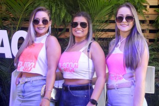 
<a style='margin-left: 5px;' class='btn btn-xs btn-social btn-facebook' href='https://www.facebook.com/sharer/sharer.php?u=https://galeramix.s01.web.getmuller.com.br/imagem/a114/800-800-90/conteudo/site_galerias/114/12-costelaco-junior-seco-silva-neto-canelinha-maiara-e-maraisa-galeramix-168.jpg' rel='popup' data-width='500' data-height='400'><i class='fa fa-facebook'></i>Compartilhar <span class='hidden-xs'>no Facebook</span>
</a> 
<a class='btn btn-default btn-xs' target='_blank' href='imagem/a114/800-800-90/conteudo/site_galerias/114/12-costelaco-junior-seco-silva-neto-canelinha-maiara-e-maraisa-galeramix-168.jpg'>
<span class='glyphicon glyphicon-cloud-download'></span> Salvar
</a>
