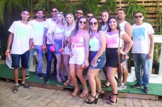 
<a style='margin-left: 5px;' class='btn btn-xs btn-social btn-facebook' href='https://www.facebook.com/sharer/sharer.php?u=https://galeramix.s01.web.getmuller.com.br/imagem/a114/800-800-90/conteudo/site_galerias/114/12-costelaco-junior-seco-silva-neto-canelinha-maiara-e-maraisa-galeramix-174.jpg' rel='popup' data-width='500' data-height='400'><i class='fa fa-facebook'></i>Compartilhar <span class='hidden-xs'>no Facebook</span>
</a> 
<a class='btn btn-default btn-xs' target='_blank' href='imagem/a114/800-800-90/conteudo/site_galerias/114/12-costelaco-junior-seco-silva-neto-canelinha-maiara-e-maraisa-galeramix-174.jpg'>
<span class='glyphicon glyphicon-cloud-download'></span> Salvar
</a>
