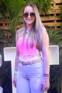 
<a style='margin-left: 5px;' class='btn btn-xs btn-social btn-facebook' href='https://www.facebook.com/sharer/sharer.php?u=https://galeramix.s01.web.getmuller.com.br/imagem/a114/800-800-90/conteudo/site_galerias/114/12-costelaco-junior-seco-silva-neto-canelinha-maiara-e-maraisa-galeramix-179.jpg' rel='popup' data-width='500' data-height='400'><i class='fa fa-facebook'></i>Compartilhar <span class='hidden-xs'>no Facebook</span>
</a> 
<a class='btn btn-default btn-xs' target='_blank' href='imagem/a114/800-800-90/conteudo/site_galerias/114/12-costelaco-junior-seco-silva-neto-canelinha-maiara-e-maraisa-galeramix-179.jpg'>
<span class='glyphicon glyphicon-cloud-download'></span> Salvar
</a>
