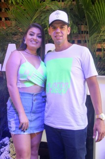 
<a style='margin-left: 5px;' class='btn btn-xs btn-social btn-facebook' href='https://www.facebook.com/sharer/sharer.php?u=https://galeramix.s01.web.getmuller.com.br/imagem/a114/800-800-90/conteudo/site_galerias/114/12-costelaco-junior-seco-silva-neto-canelinha-maiara-e-maraisa-galeramix-195.jpg' rel='popup' data-width='500' data-height='400'><i class='fa fa-facebook'></i>Compartilhar <span class='hidden-xs'>no Facebook</span>
</a> 
<a class='btn btn-default btn-xs' target='_blank' href='imagem/a114/800-800-90/conteudo/site_galerias/114/12-costelaco-junior-seco-silva-neto-canelinha-maiara-e-maraisa-galeramix-195.jpg'>
<span class='glyphicon glyphicon-cloud-download'></span> Salvar
</a>
