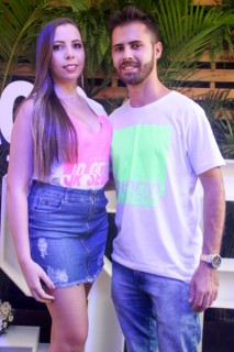 
<a style='margin-left: 5px;' class='btn btn-xs btn-social btn-facebook' href='https://www.facebook.com/sharer/sharer.php?u=https://galeramix.s01.web.getmuller.com.br/imagem/a114/800-800-90/conteudo/site_galerias/114/12-costelaco-junior-seco-silva-neto-canelinha-maiara-e-maraisa-galeramix-201.jpg' rel='popup' data-width='500' data-height='400'><i class='fa fa-facebook'></i>Compartilhar <span class='hidden-xs'>no Facebook</span>
</a> 
<a class='btn btn-default btn-xs' target='_blank' href='imagem/a114/800-800-90/conteudo/site_galerias/114/12-costelaco-junior-seco-silva-neto-canelinha-maiara-e-maraisa-galeramix-201.jpg'>
<span class='glyphicon glyphicon-cloud-download'></span> Salvar
</a>
