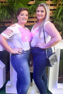 
<a style='margin-left: 5px;' class='btn btn-xs btn-social btn-facebook' href='https://www.facebook.com/sharer/sharer.php?u=https://galeramix.s01.web.getmuller.com.br/imagem/a114/800-800-90/conteudo/site_galerias/114/12-costelaco-junior-seco-silva-neto-canelinha-maiara-e-maraisa-galeramix-212.jpg' rel='popup' data-width='500' data-height='400'><i class='fa fa-facebook'></i>Compartilhar <span class='hidden-xs'>no Facebook</span>
</a> 
<a class='btn btn-default btn-xs' target='_blank' href='imagem/a114/800-800-90/conteudo/site_galerias/114/12-costelaco-junior-seco-silva-neto-canelinha-maiara-e-maraisa-galeramix-212.jpg'>
<span class='glyphicon glyphicon-cloud-download'></span> Salvar
</a>
