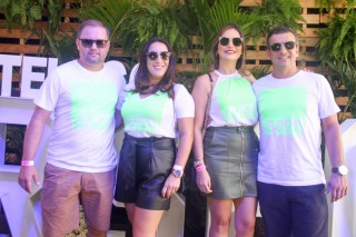 
<a style='margin-left: 5px;' class='btn btn-xs btn-social btn-facebook' href='https://www.facebook.com/sharer/sharer.php?u=https://galeramix.s01.web.getmuller.com.br/imagem/a114/800-800-90/conteudo/site_galerias/114/12-costelaco-junior-seco-silva-neto-canelinha-maiara-e-maraisa-galeramix-229.jpg' rel='popup' data-width='500' data-height='400'><i class='fa fa-facebook'></i>Compartilhar <span class='hidden-xs'>no Facebook</span>
</a> 
<a class='btn btn-default btn-xs' target='_blank' href='imagem/a114/800-800-90/conteudo/site_galerias/114/12-costelaco-junior-seco-silva-neto-canelinha-maiara-e-maraisa-galeramix-229.jpg'>
<span class='glyphicon glyphicon-cloud-download'></span> Salvar
</a>
