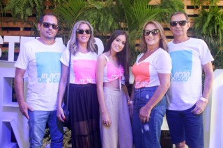 
<a style='margin-left: 5px;' class='btn btn-xs btn-social btn-facebook' href='https://www.facebook.com/sharer/sharer.php?u=https://galeramix.s01.web.getmuller.com.br/imagem/a114/800-800-90/conteudo/site_galerias/114/12-costelaco-junior-seco-silva-neto-canelinha-maiara-e-maraisa-galeramix-236.jpg' rel='popup' data-width='500' data-height='400'><i class='fa fa-facebook'></i>Compartilhar <span class='hidden-xs'>no Facebook</span>
</a> 
<a class='btn btn-default btn-xs' target='_blank' href='imagem/a114/800-800-90/conteudo/site_galerias/114/12-costelaco-junior-seco-silva-neto-canelinha-maiara-e-maraisa-galeramix-236.jpg'>
<span class='glyphicon glyphicon-cloud-download'></span> Salvar
</a>
