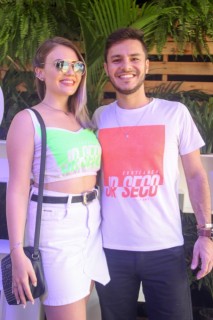 
<a style='margin-left: 5px;' class='btn btn-xs btn-social btn-facebook' href='https://www.facebook.com/sharer/sharer.php?u=https://galeramix.s01.web.getmuller.com.br/imagem/a114/800-800-90/conteudo/site_galerias/114/12-costelaco-junior-seco-silva-neto-canelinha-maiara-e-maraisa-galeramix-254.jpg' rel='popup' data-width='500' data-height='400'><i class='fa fa-facebook'></i>Compartilhar <span class='hidden-xs'>no Facebook</span>
</a> 
<a class='btn btn-default btn-xs' target='_blank' href='imagem/a114/800-800-90/conteudo/site_galerias/114/12-costelaco-junior-seco-silva-neto-canelinha-maiara-e-maraisa-galeramix-254.jpg'>
<span class='glyphicon glyphicon-cloud-download'></span> Salvar
</a>
