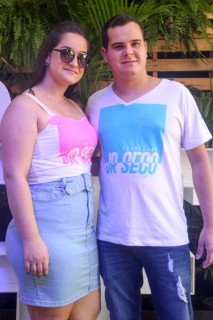 
<a style='margin-left: 5px;' class='btn btn-xs btn-social btn-facebook' href='https://www.facebook.com/sharer/sharer.php?u=https://galeramix.s01.web.getmuller.com.br/imagem/a114/800-800-90/conteudo/site_galerias/114/12-costelaco-junior-seco-silva-neto-canelinha-maiara-e-maraisa-galeramix-262.jpg' rel='popup' data-width='500' data-height='400'><i class='fa fa-facebook'></i>Compartilhar <span class='hidden-xs'>no Facebook</span>
</a> 
<a class='btn btn-default btn-xs' target='_blank' href='imagem/a114/800-800-90/conteudo/site_galerias/114/12-costelaco-junior-seco-silva-neto-canelinha-maiara-e-maraisa-galeramix-262.jpg'>
<span class='glyphicon glyphicon-cloud-download'></span> Salvar
</a>
