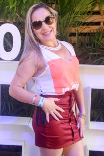 
<a style='margin-left: 5px;' class='btn btn-xs btn-social btn-facebook' href='https://www.facebook.com/sharer/sharer.php?u=https://galeramix.s01.web.getmuller.com.br/imagem/a114/800-800-90/conteudo/site_galerias/114/12-costelaco-junior-seco-silva-neto-canelinha-maiara-e-maraisa-galeramix-271.jpg' rel='popup' data-width='500' data-height='400'><i class='fa fa-facebook'></i>Compartilhar <span class='hidden-xs'>no Facebook</span>
</a> 
<a class='btn btn-default btn-xs' target='_blank' href='imagem/a114/800-800-90/conteudo/site_galerias/114/12-costelaco-junior-seco-silva-neto-canelinha-maiara-e-maraisa-galeramix-271.jpg'>
<span class='glyphicon glyphicon-cloud-download'></span> Salvar
</a>
