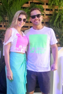 
<a style='margin-left: 5px;' class='btn btn-xs btn-social btn-facebook' href='https://www.facebook.com/sharer/sharer.php?u=https://galeramix.s01.web.getmuller.com.br/imagem/a114/800-800-90/conteudo/site_galerias/114/12-costelaco-junior-seco-silva-neto-canelinha-maiara-e-maraisa-galeramix-289.jpg' rel='popup' data-width='500' data-height='400'><i class='fa fa-facebook'></i>Compartilhar <span class='hidden-xs'>no Facebook</span>
</a> 
<a class='btn btn-default btn-xs' target='_blank' href='imagem/a114/800-800-90/conteudo/site_galerias/114/12-costelaco-junior-seco-silva-neto-canelinha-maiara-e-maraisa-galeramix-289.jpg'>
<span class='glyphicon glyphicon-cloud-download'></span> Salvar
</a>
