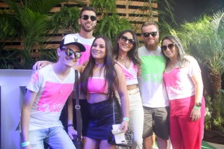 
<a style='margin-left: 5px;' class='btn btn-xs btn-social btn-facebook' href='https://www.facebook.com/sharer/sharer.php?u=https://galeramix.s01.web.getmuller.com.br/imagem/a114/800-800-90/conteudo/site_galerias/114/12-costelaco-junior-seco-silva-neto-canelinha-maiara-e-maraisa-galeramix-323.jpg' rel='popup' data-width='500' data-height='400'><i class='fa fa-facebook'></i>Compartilhar <span class='hidden-xs'>no Facebook</span>
</a> 
<a class='btn btn-default btn-xs' target='_blank' href='imagem/a114/800-800-90/conteudo/site_galerias/114/12-costelaco-junior-seco-silva-neto-canelinha-maiara-e-maraisa-galeramix-323.jpg'>
<span class='glyphicon glyphicon-cloud-download'></span> Salvar
</a>
