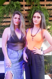 
<a style='margin-left: 5px;' class='btn btn-xs btn-social btn-facebook' href='https://www.facebook.com/sharer/sharer.php?u=https://galeramix.s01.web.getmuller.com.br/imagem/a114/800-800-90/conteudo/site_galerias/114/12-costelaco-junior-seco-silva-neto-canelinha-maiara-e-maraisa-galeramix-330.jpg' rel='popup' data-width='500' data-height='400'><i class='fa fa-facebook'></i>Compartilhar <span class='hidden-xs'>no Facebook</span>
</a> 
<a class='btn btn-default btn-xs' target='_blank' href='imagem/a114/800-800-90/conteudo/site_galerias/114/12-costelaco-junior-seco-silva-neto-canelinha-maiara-e-maraisa-galeramix-330.jpg'>
<span class='glyphicon glyphicon-cloud-download'></span> Salvar
</a>
