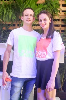 
<a style='margin-left: 5px;' class='btn btn-xs btn-social btn-facebook' href='https://www.facebook.com/sharer/sharer.php?u=https://galeramix.s01.web.getmuller.com.br/imagem/a114/800-800-90/conteudo/site_galerias/114/12-costelaco-junior-seco-silva-neto-canelinha-maiara-e-maraisa-galeramix-34.jpg' rel='popup' data-width='500' data-height='400'><i class='fa fa-facebook'></i>Compartilhar <span class='hidden-xs'>no Facebook</span>
</a> 
<a class='btn btn-default btn-xs' target='_blank' href='imagem/a114/800-800-90/conteudo/site_galerias/114/12-costelaco-junior-seco-silva-neto-canelinha-maiara-e-maraisa-galeramix-34.jpg'>
<span class='glyphicon glyphicon-cloud-download'></span> Salvar
</a>
