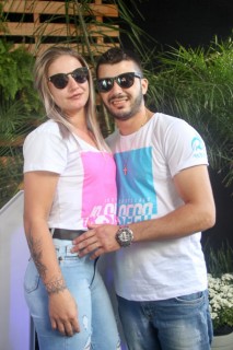 
<a style='margin-left: 5px;' class='btn btn-xs btn-social btn-facebook' href='https://www.facebook.com/sharer/sharer.php?u=https://galeramix.s01.web.getmuller.com.br/imagem/a114/800-800-90/conteudo/site_galerias/114/12-costelaco-junior-seco-silva-neto-canelinha-maiara-e-maraisa-galeramix-343.jpg' rel='popup' data-width='500' data-height='400'><i class='fa fa-facebook'></i>Compartilhar <span class='hidden-xs'>no Facebook</span>
</a> 
<a class='btn btn-default btn-xs' target='_blank' href='imagem/a114/800-800-90/conteudo/site_galerias/114/12-costelaco-junior-seco-silva-neto-canelinha-maiara-e-maraisa-galeramix-343.jpg'>
<span class='glyphicon glyphicon-cloud-download'></span> Salvar
</a>
